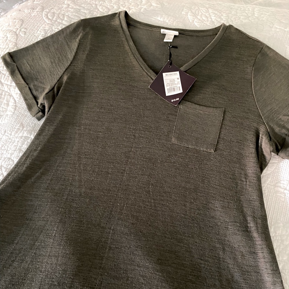 short sleeved slub knit tee